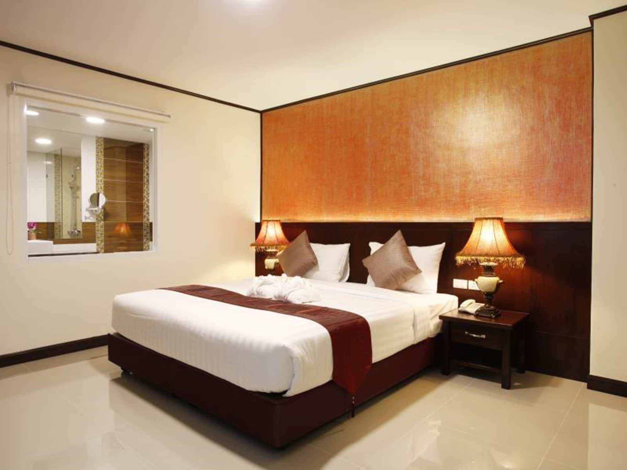 Orchid Resortel Patong Bagian luar foto