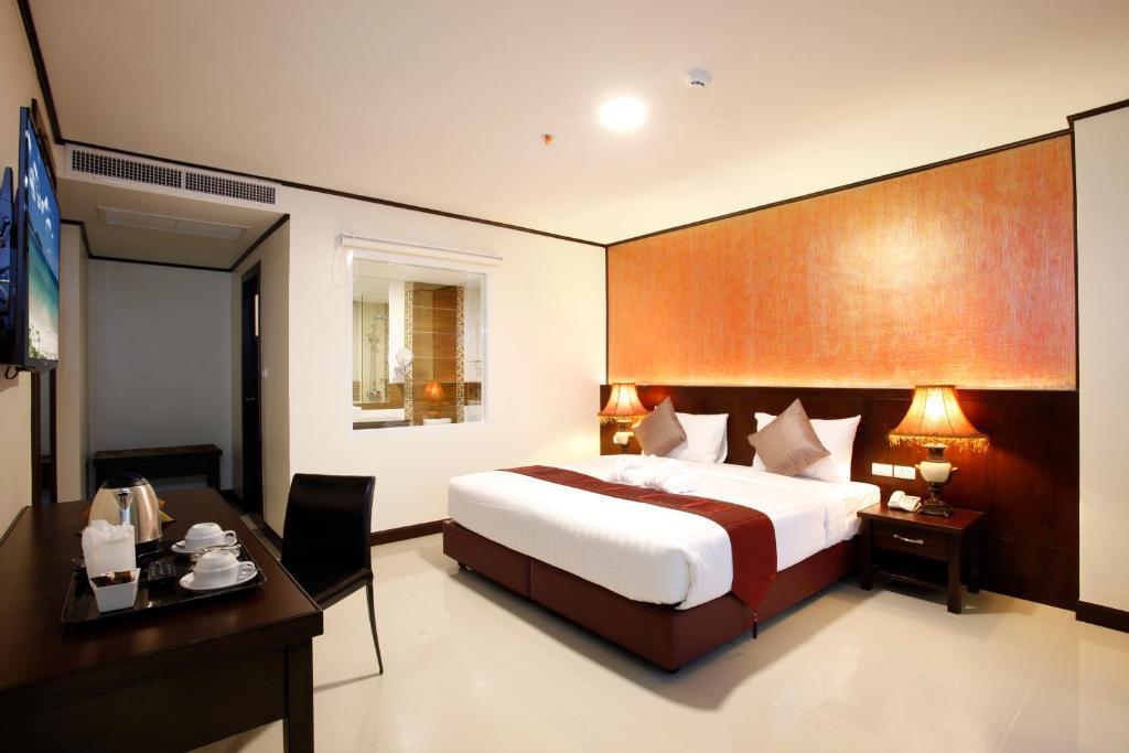 Orchid Resortel Patong Bagian luar foto