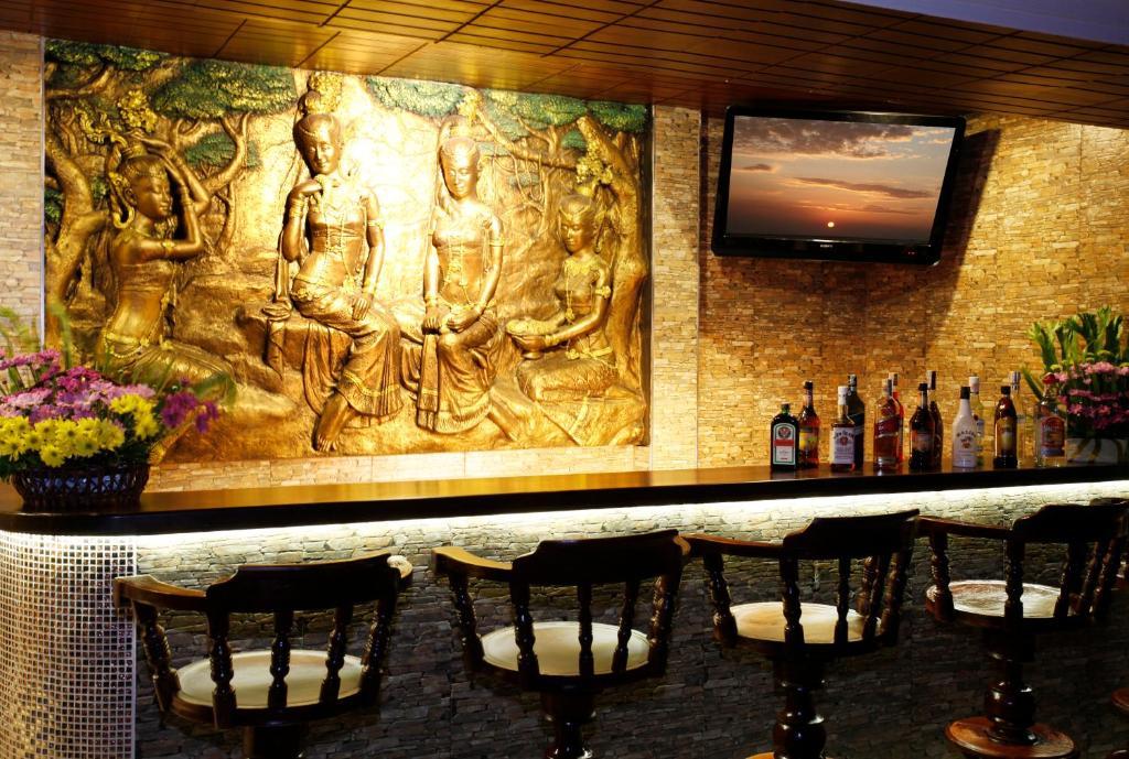 Orchid Resortel Patong Bagian luar foto
